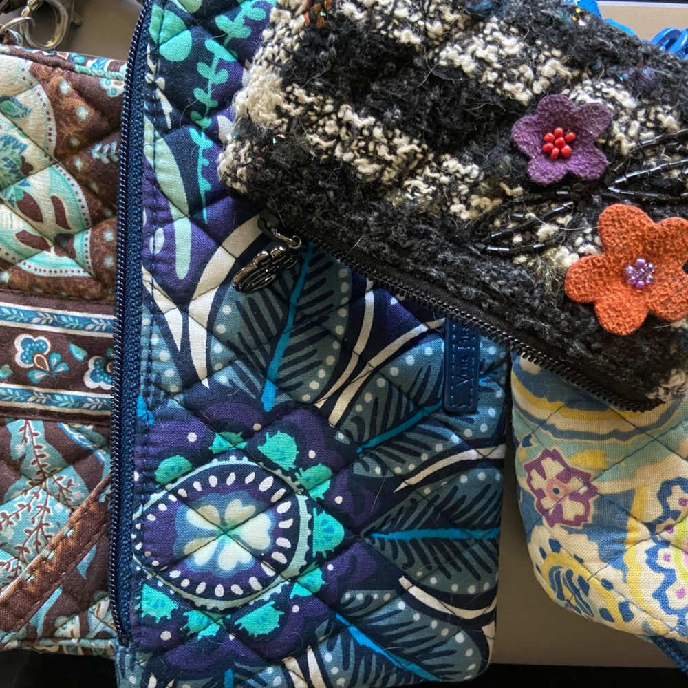 Vera Bradley - 4 compact bags